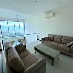 D\'Wharf Apartment